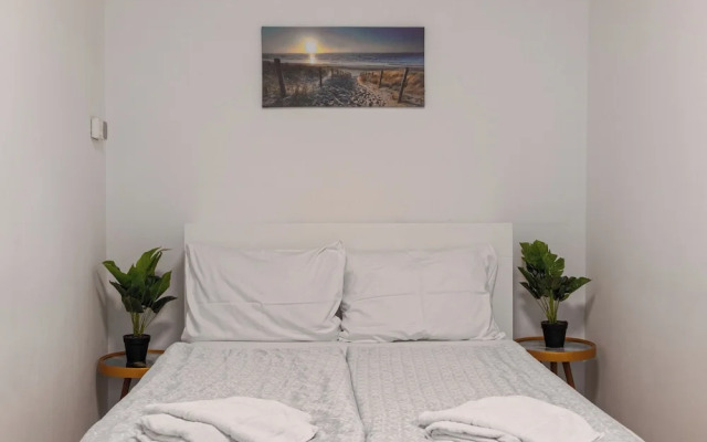 Comfortable 3BR Danube & Millenium Tower