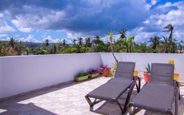 Private Rooftop Patio 2 Bedroom Apartment