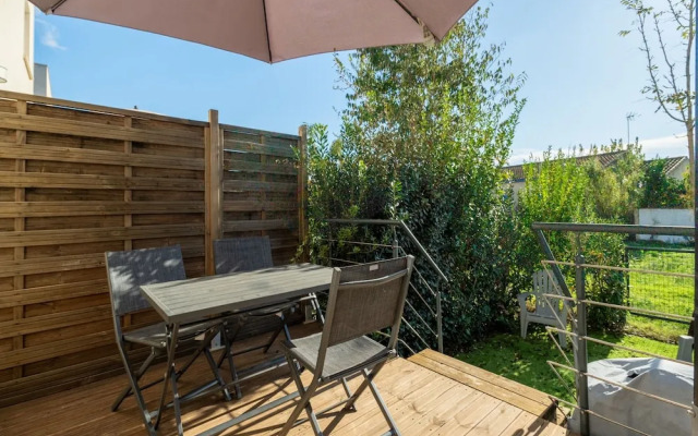 Bright Villa Stay in Serignan