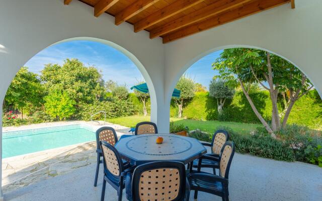 Sun Beach Villa Tria Large Private Pool Walk to Beach A C Wifi Car Not Required - 2282