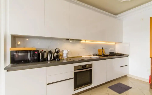Magnificent Seafront Apartment Sliema