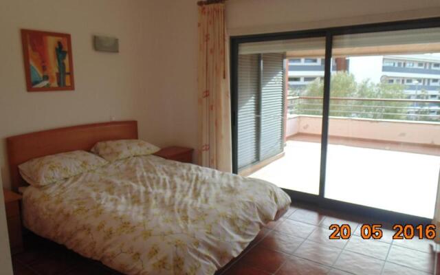 C16 - Landeiro MarinaPark Apartment