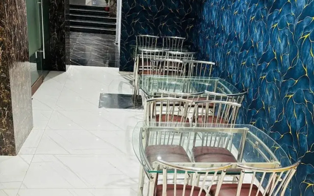 Powai Inn