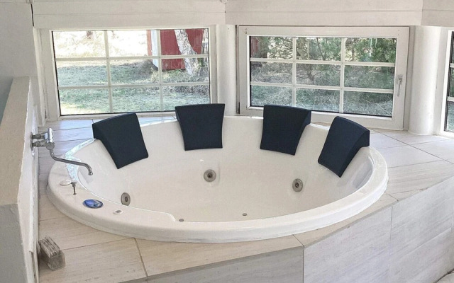 12 Person Holiday Home in Vaeggerlose