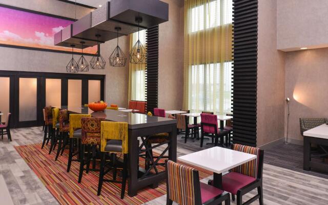 Hampton Inn & Suites Ames