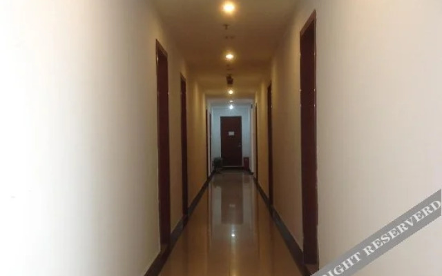 Yuebin Chain Hotel (Songjiang University Town)