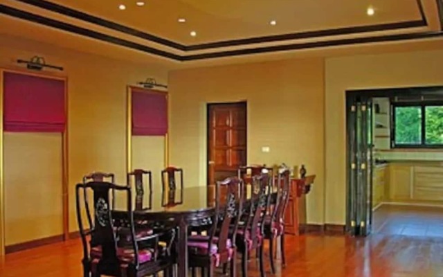 5 Bedroom Oceanview Pool Villa