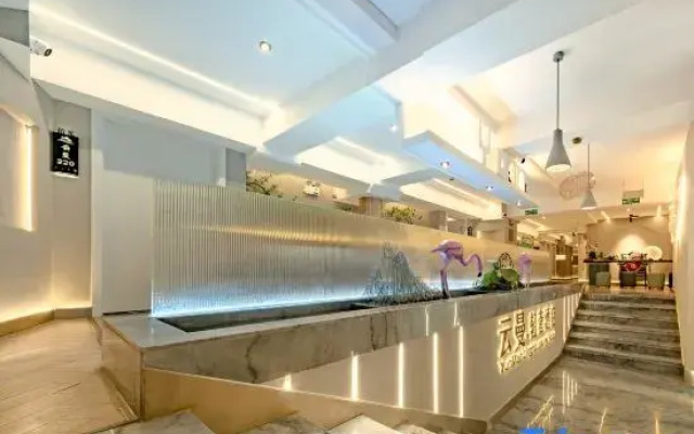 YunMan Hotel (Economic Development Kunming University)