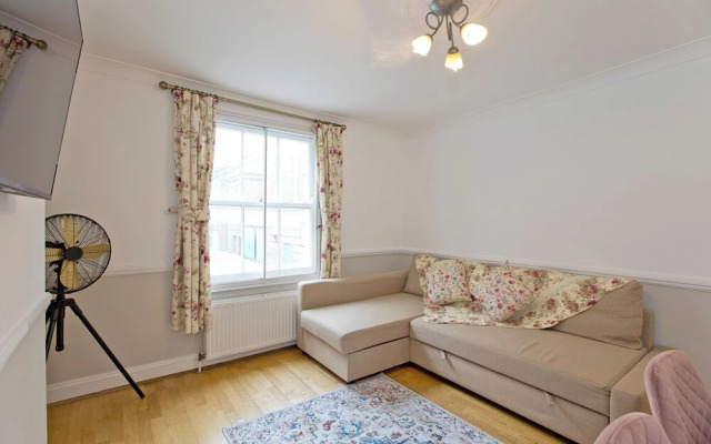 Imperial Horseferry Road Apartment