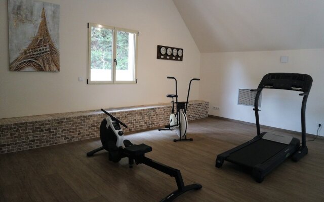 Maison avec piscine intérieure