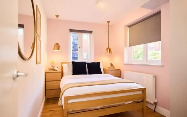 The Brunswick Retreat - Warm 3bdr Flat With Balcony