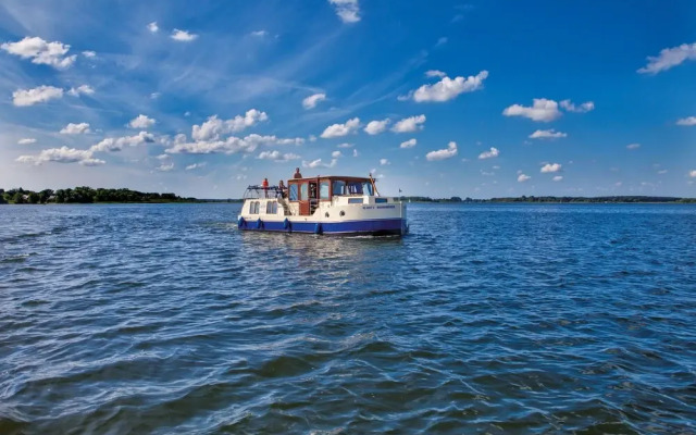 Kuhnle-Tours Hafendorf Müritz