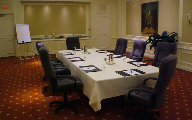 Renaissance Dallas Addison Hotel