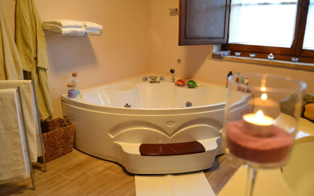 Agriturismo Borgo Pulciano in Montone