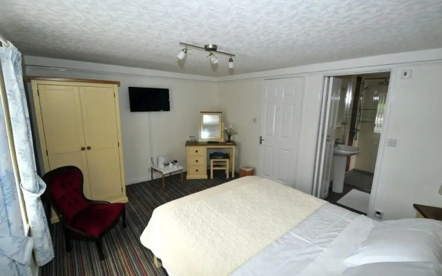 Treviglos Lodge Bed  Breakfast
