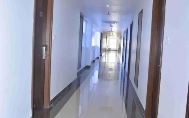 Triguna Clarks Inn