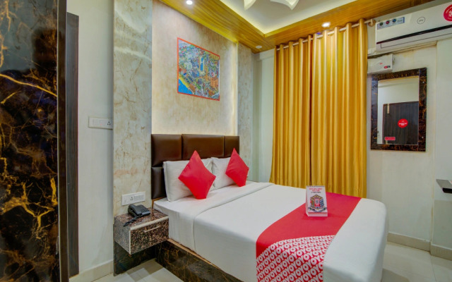 OYO 11915 Varcity Park