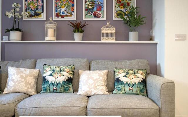 Stunning 2 Bed in the Heart of Cheltenham!