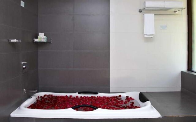 The Wave Water Front Luxury Resort & Spa