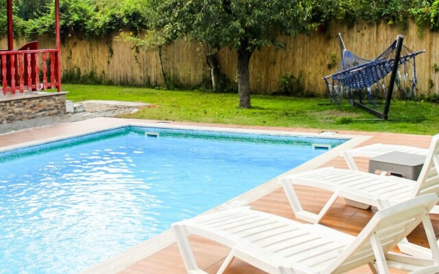 Peaceful Home With Private Pool and BBQ in Sapanca
