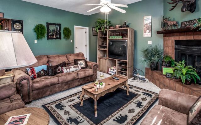 MOOSE3 - Three Bedroom Townhome