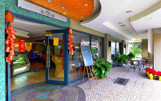 Apollo Hotel