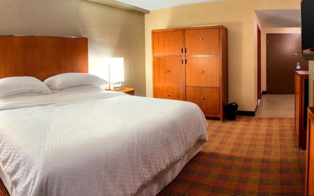 Four Points by Sheraton Winnipeg South