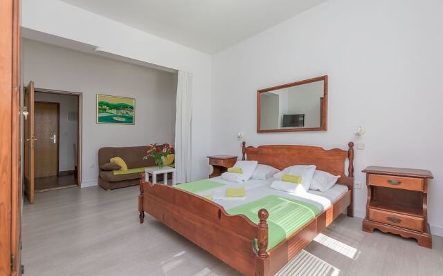 Apartments Clarus Mare
