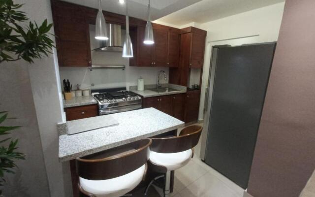 Lia Amanda, 2B con cocinero para desayuno Santiago DR