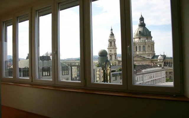 Fascinating View Apartment