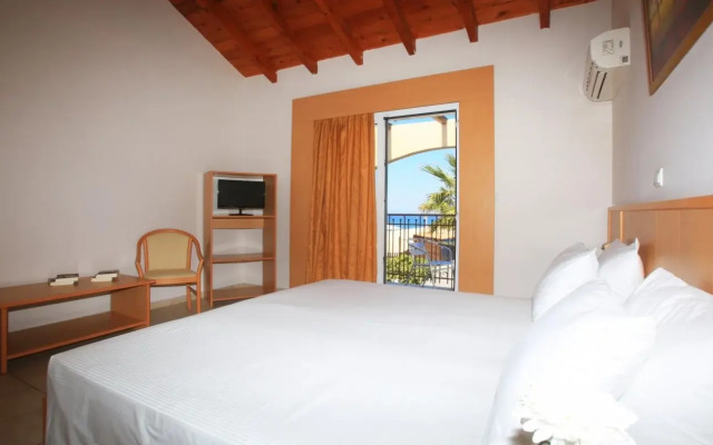 White Olive Marine Aquapark