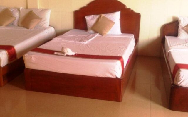 Gold Lion Hotel