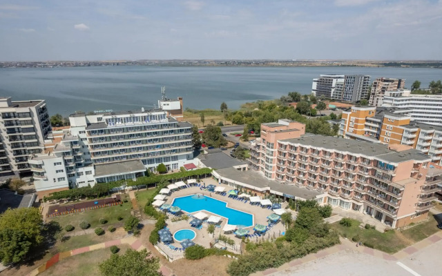 Hotel Comandor
