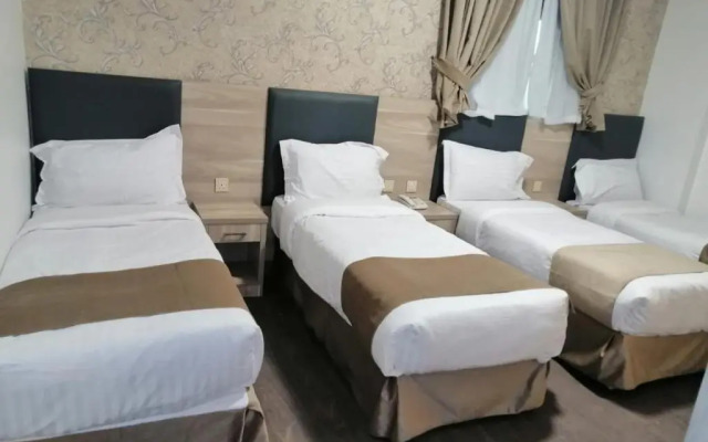 Hayah Grand Hotel