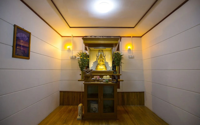 Thiri Nanda Villa