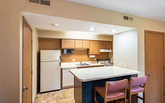 Americas Best Value Inn & Suites St. Marys