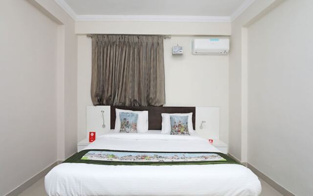 OYO 9774 Home Modern 3BHK near Celebration Mall