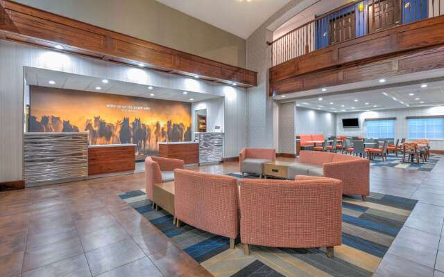 La Quinta Inn & Suites by Wyndham Fort Worth NE Mall