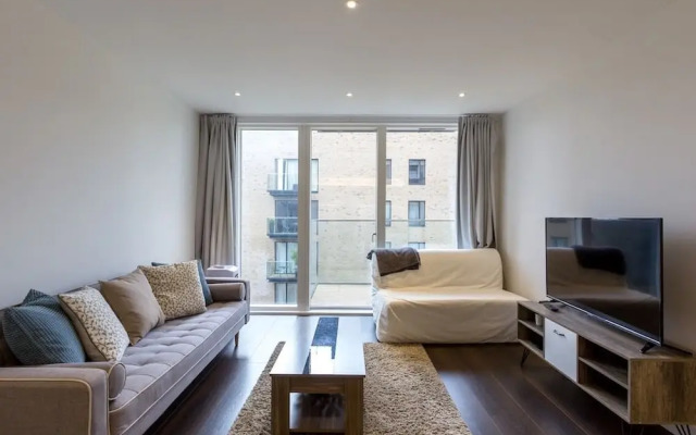 Blissful one bed Near the River