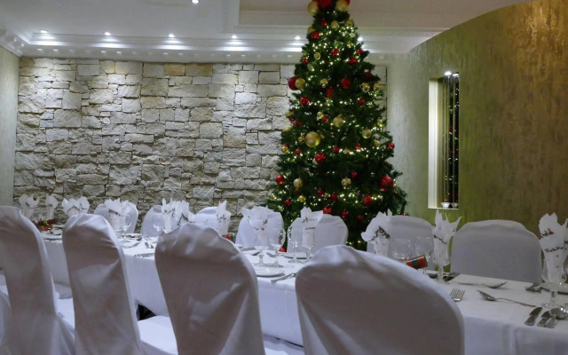 Nesbitt Arms Boutique Hotel