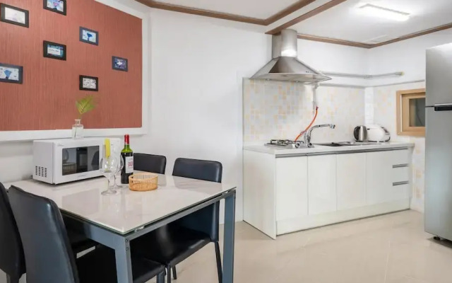 Yeosu Falling in Blue Ocean View Pension