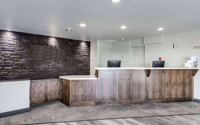 Days Inn & Suites by Wyndham Spokane