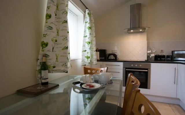 Treetops Cottages & Spa