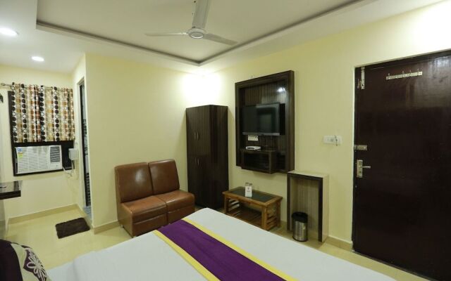 OYO 8883 Hotel Comfort Zone