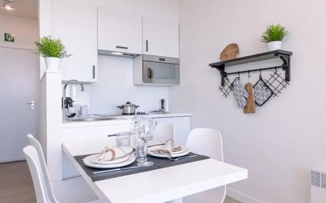 Modern Studio Near the sea and Beach