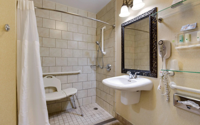 Quality Inn Oneonta Cooperstown Area