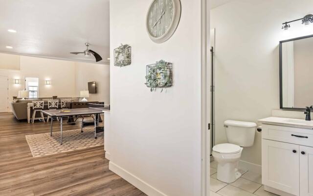 The Ann Marie #f1 6 Bedroom Townhouse