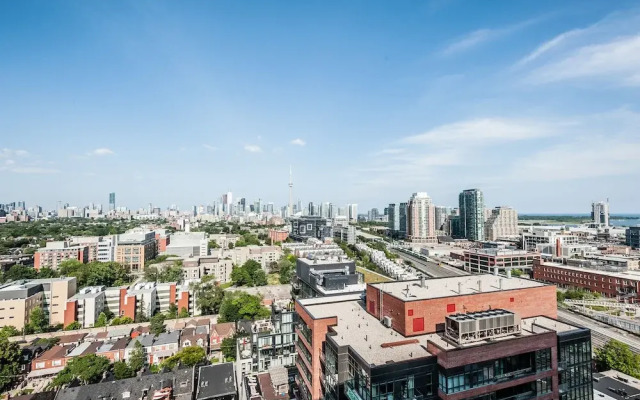 Life Suites Soho 2 Bed - 2 Bath CN Tower View