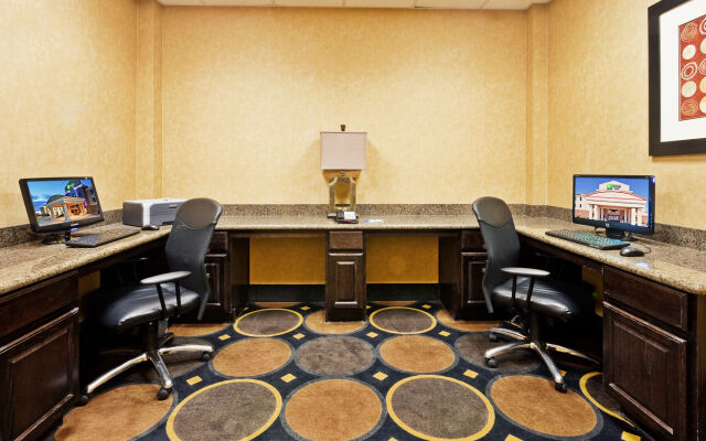 Holiday Inn Express Hotel & Suites Clovis by IHG