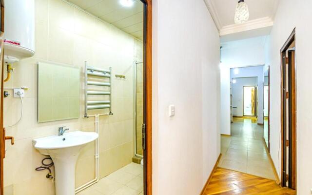 7 Bedroom Apartment on LEYLEK - Nİzami st.